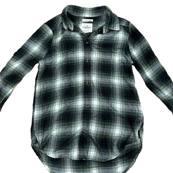 American Eagle Outfitters Tops - 𝅺American Eagle Green/Dark Green/White Boyfriend Flannel - XS